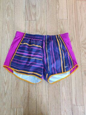 Nike women's mesh lined run shorts size medium